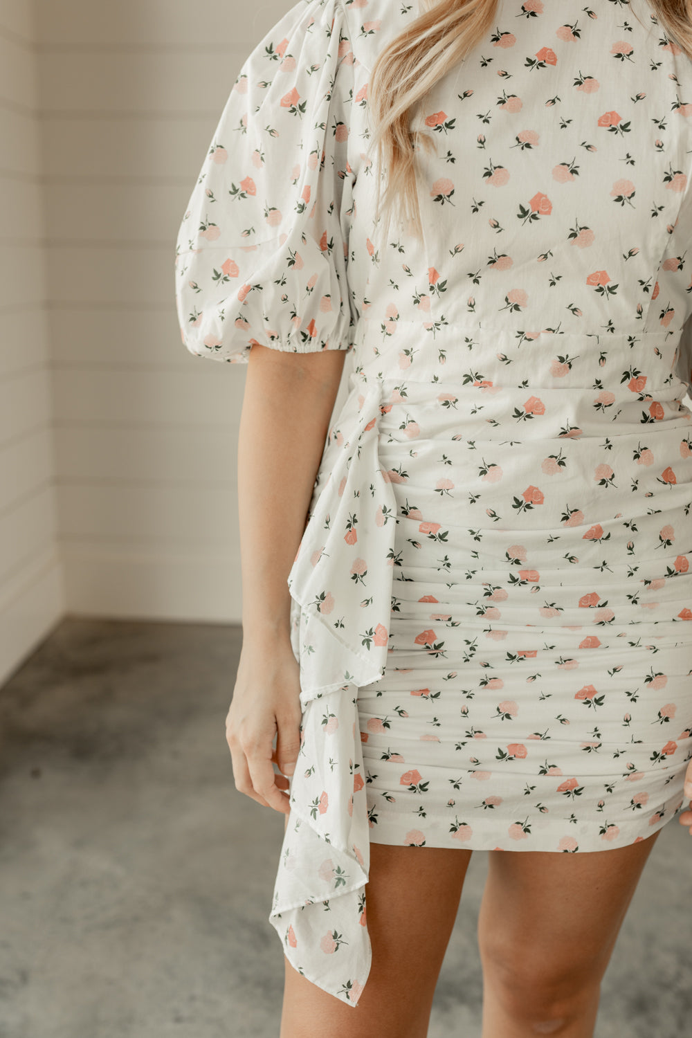 FLORAL PRINT GATHERED PUFF SLEEVE MINI DRESS