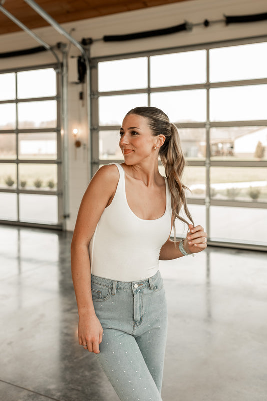 HEARTS ALIGN SCOOP NECK TANK BODYSUIT