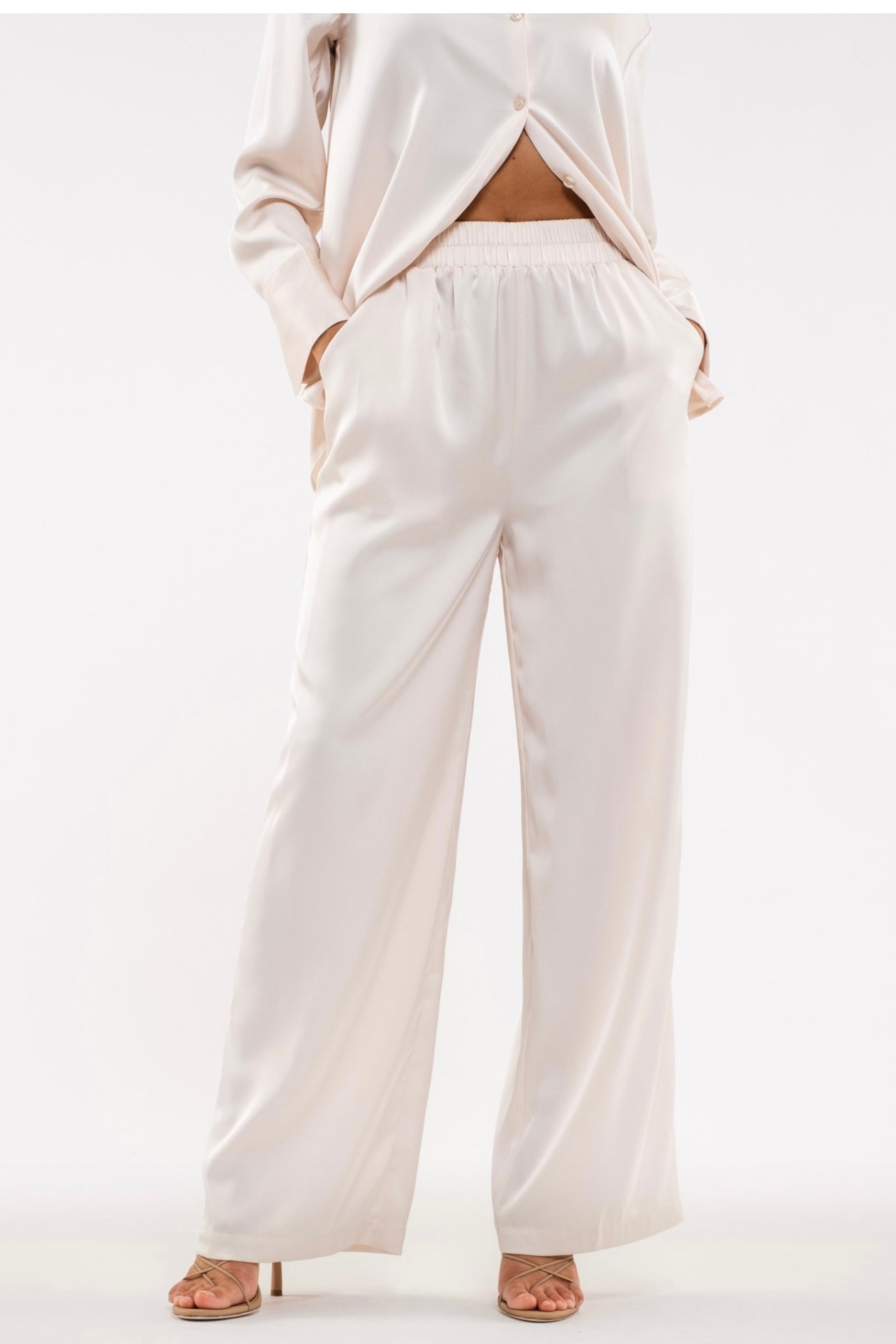 SOLID SATIN SET