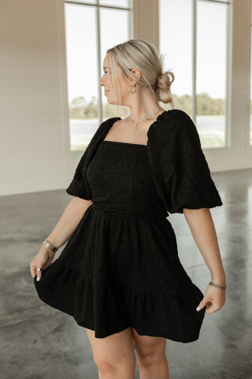 PUFF SLEEVE MINI DRESS