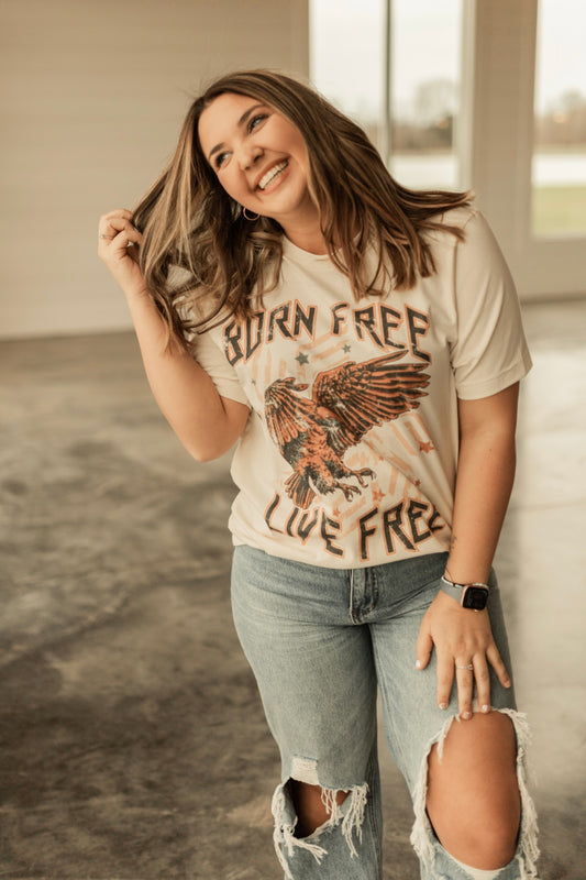 RETRO BORN FREE LIVE FREE OVERSIZED GRAPHIC TEE